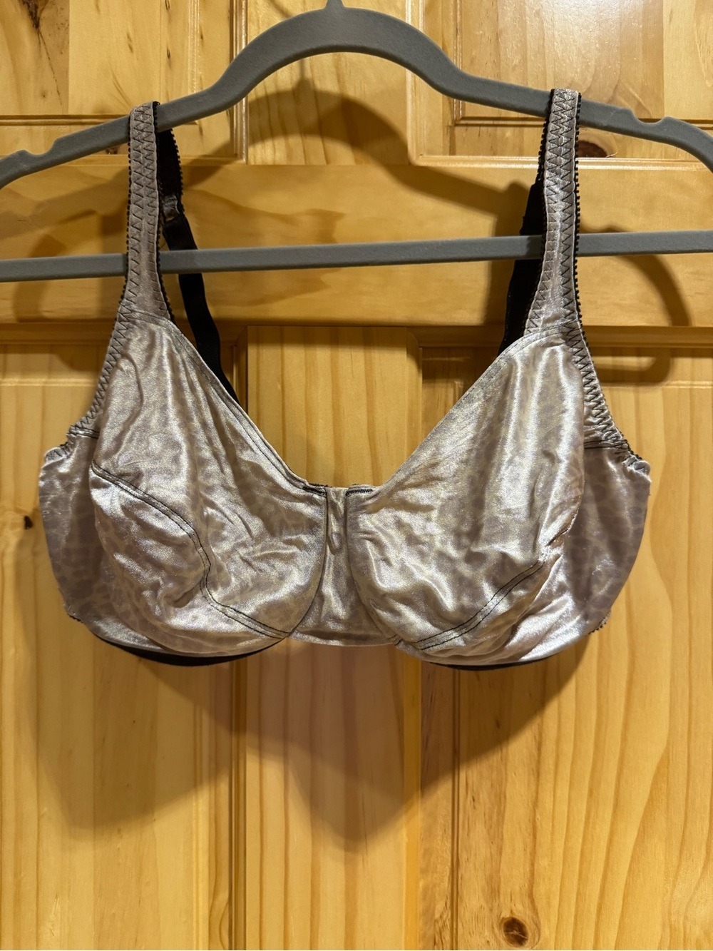 Vassarette Gold Satin Leopard Print Full-Coverage Underwire Bra size 38D